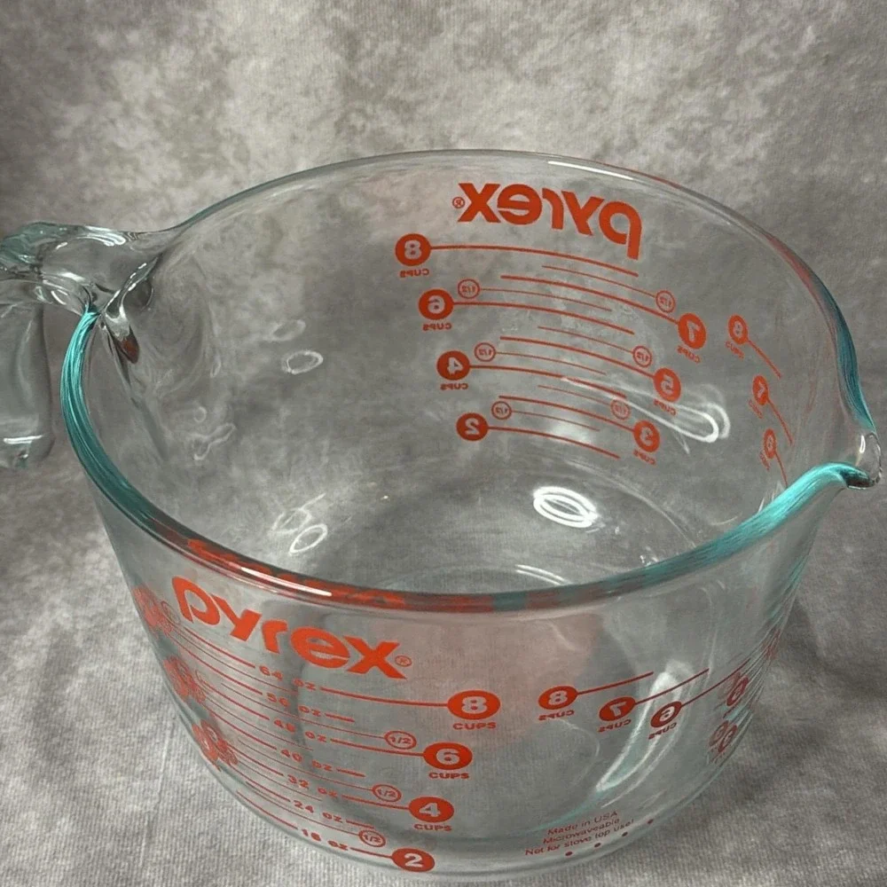 VTG Pyrex 8 Cup/64 Oz Glass Measuring Cup Batter Mixing Bowl With Lid 564-PPD-PC